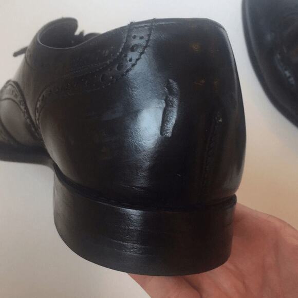 Cole Haan Classic Black Wingtip shoes size 10.5D - Picture 7 of 7